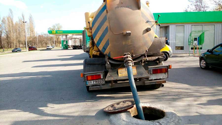 Откачка автомоек, ила, нечистот, стоков, песка