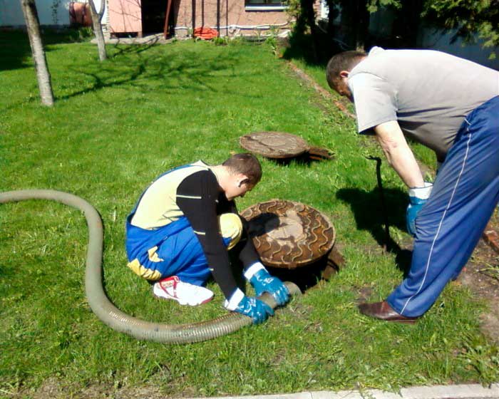 Откачка выгребных ям